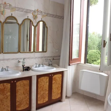 Li Putti Luxury לינה וארוחת בוקר 3*