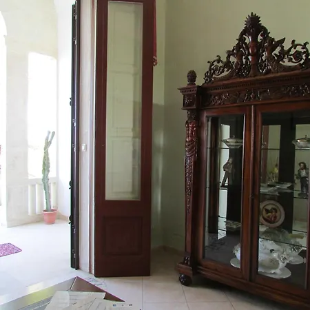 Li Putti Luxury לינה וארוחת בוקר גלטונה